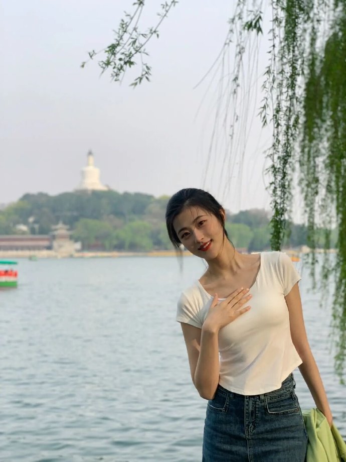 春光乍泄